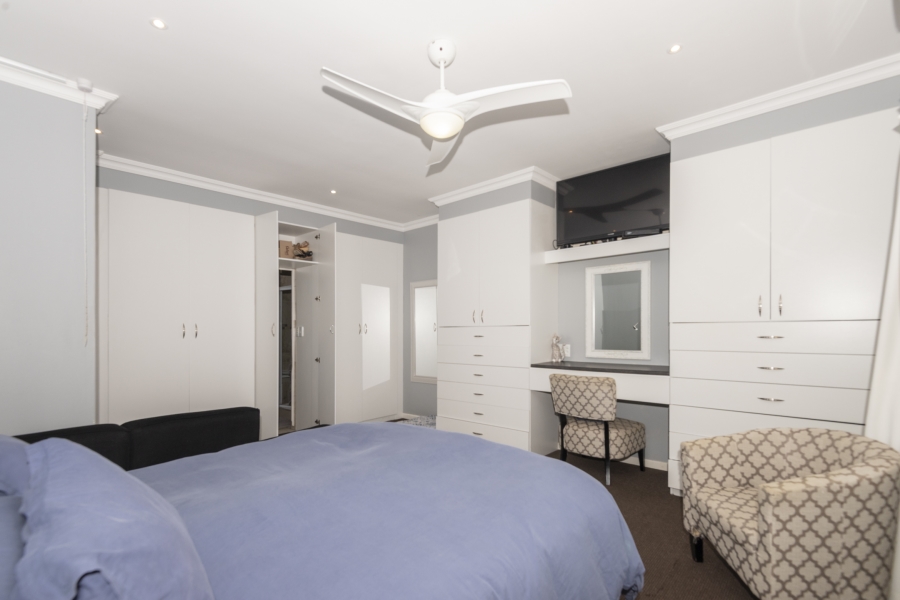 4 Bedroom Property for Sale in Country Club Western Cape